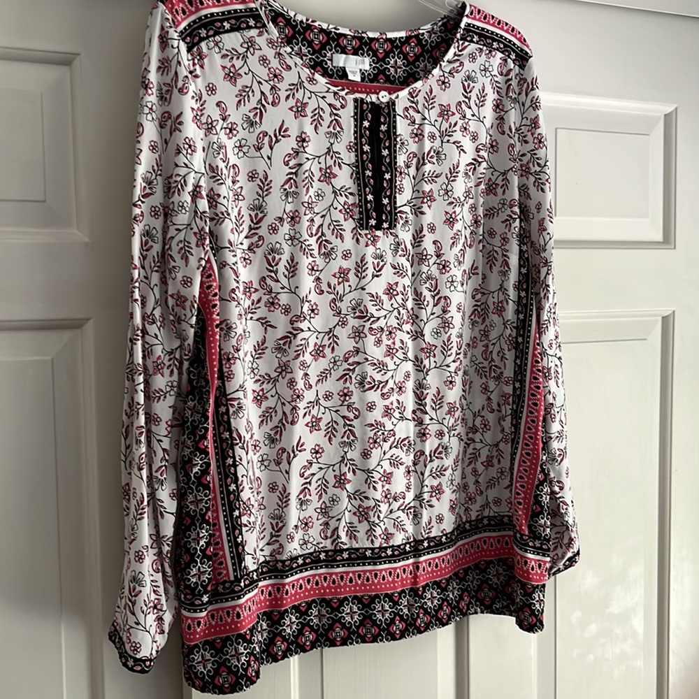 J. Jill pink and blue paisley long sleeved tunic top, size medium.